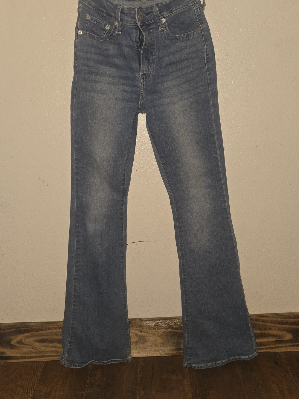 Levi's Women's Blue Denim Jeans - Picture 3 of 4